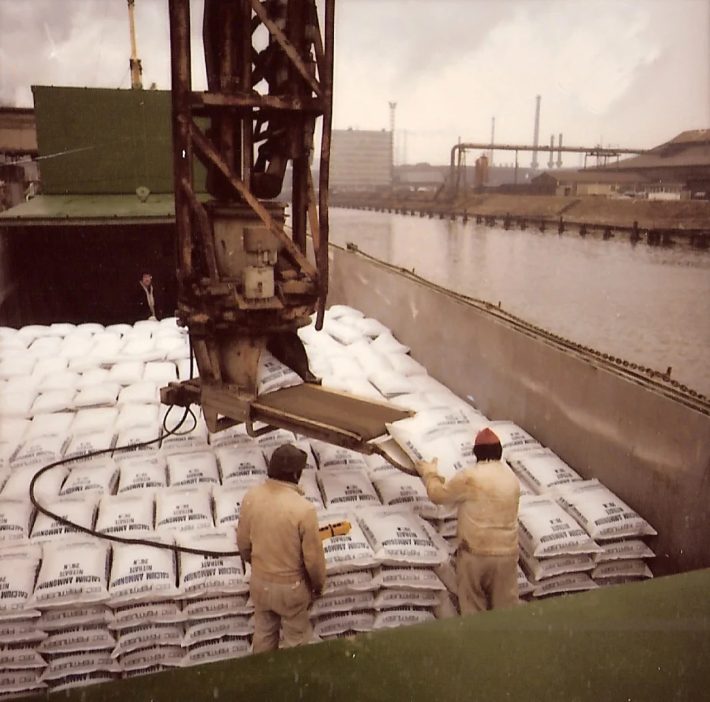 Neg.nr. 14 79 4 (11), 30 1 '79, Mekog Verlading